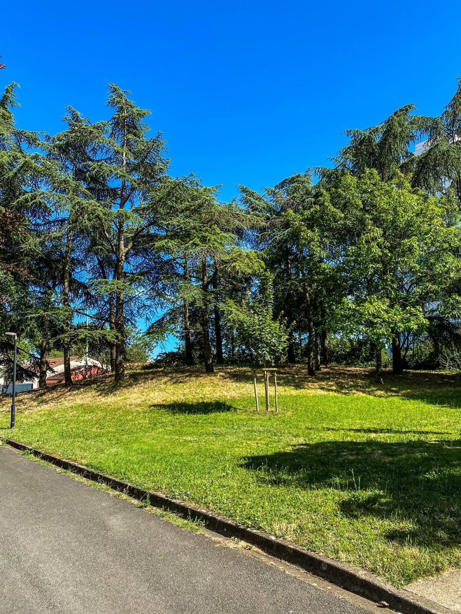 Apartmán T3 Moderne Avec Balcon Terrasse Et Parking Gratuit Niort Exteriér fotografie